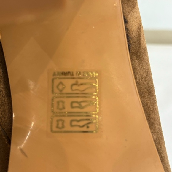 BUENO Sz 40 Suede Booties Stacked Heels Almond Toe Asymmetrical NEW W/ TAG - Picture 9 of 10